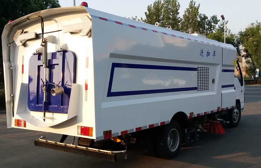五十铃高端洗扫车