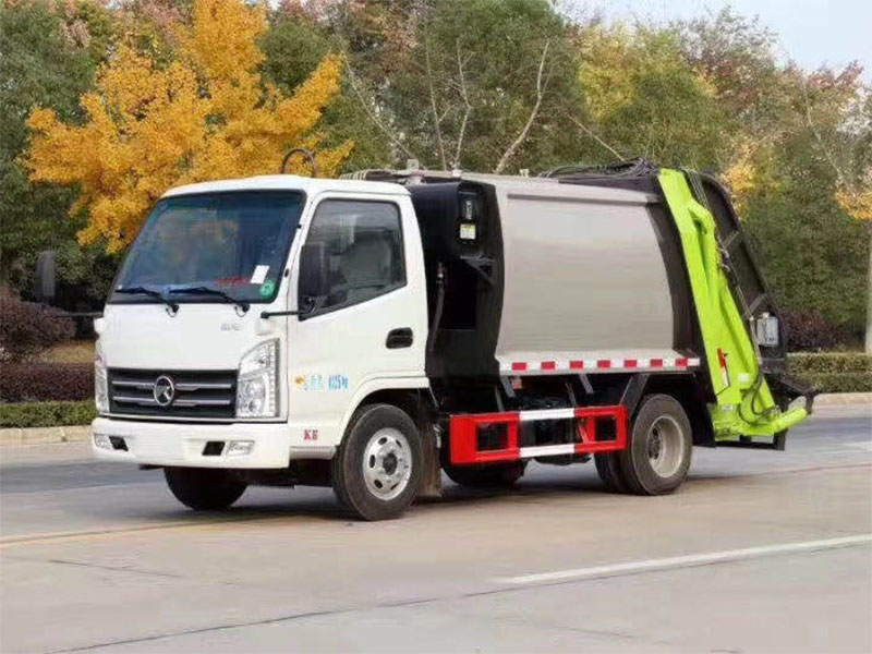 凯马4方蓝牌压缩垃圾车